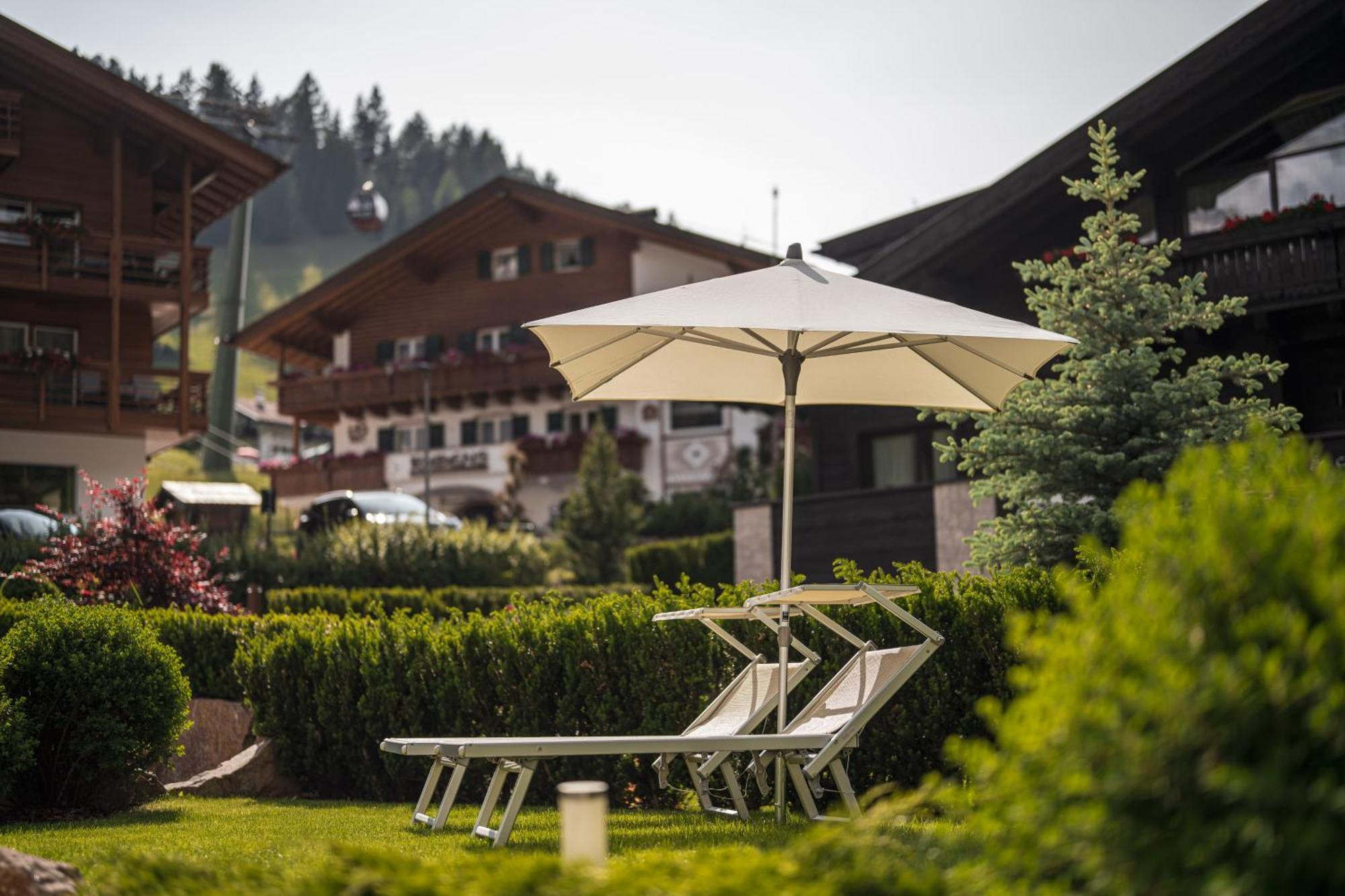 Arya Alpine Lodge Sëlva Buitenkant foto