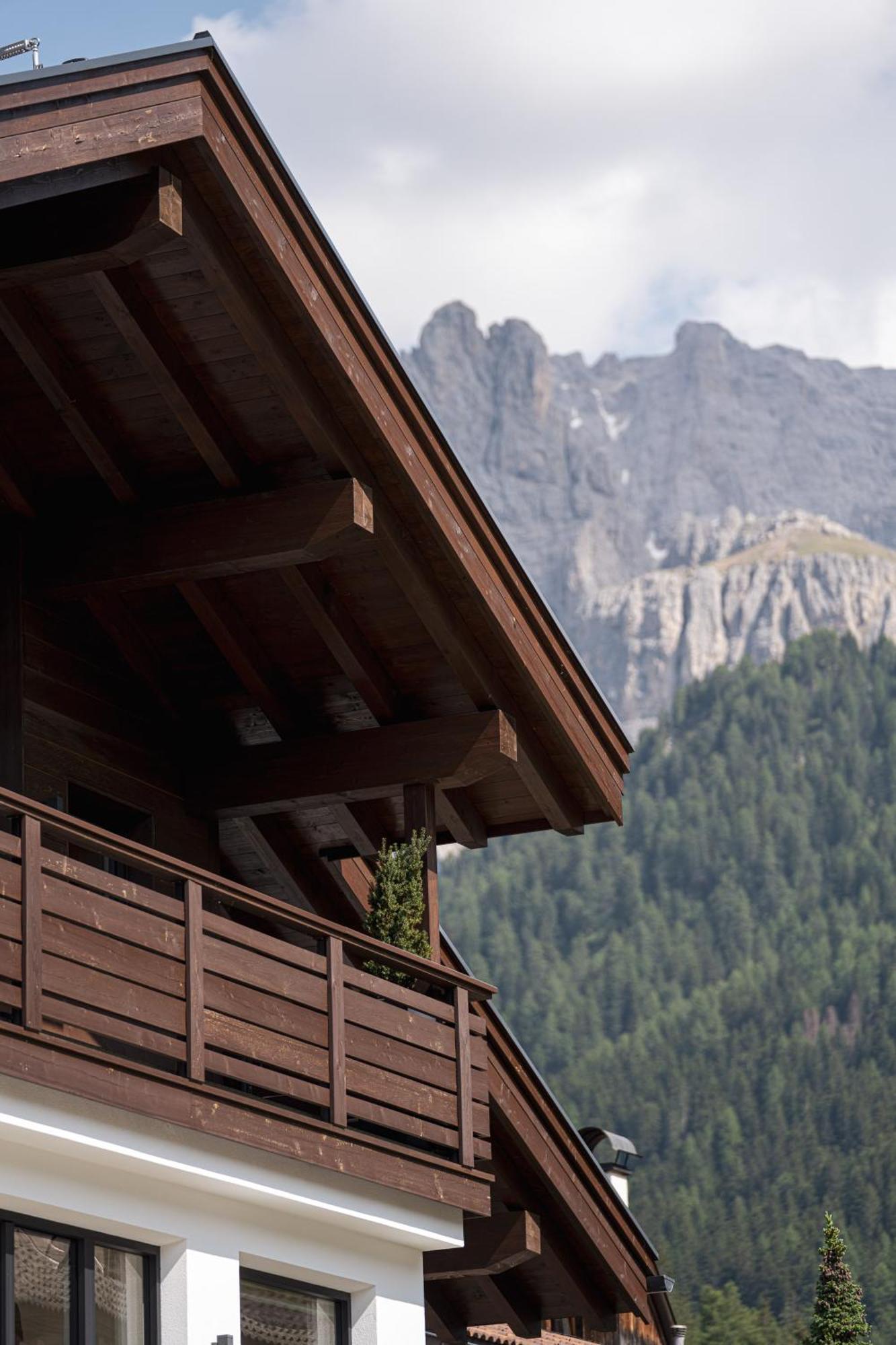 Arya Alpine Lodge Sëlva Buitenkant foto
